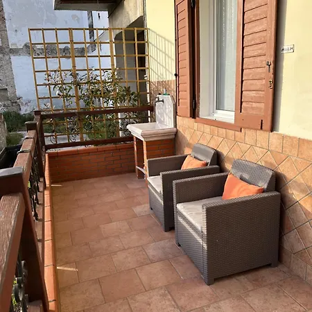 Quo Vadis Apartment *