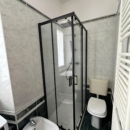 Quo Vadis Apartment *